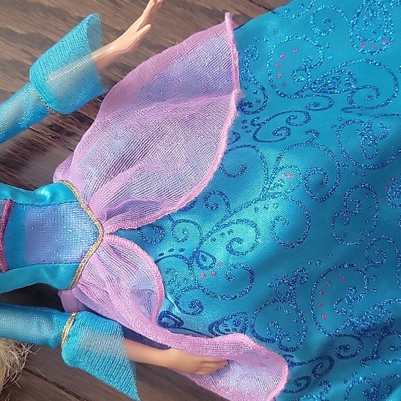 AS IS Barbie as The Island Princess Rosella Doll and clothes - Picture 5 of 10